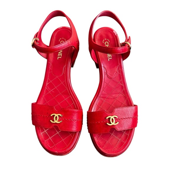 Authentic CHANEL Red Lambskin Leather Mattelasse & Gold Sandals Dress Shoes 37 C - Picture 9 of 16